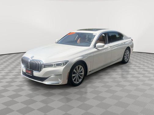 2022 BMW 740 i xDrive