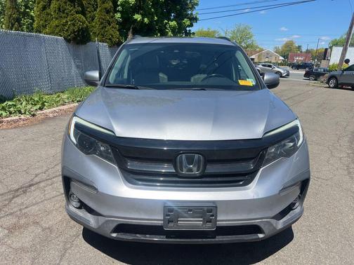 Gray 2022 Honda Pilot AWD Special Edition