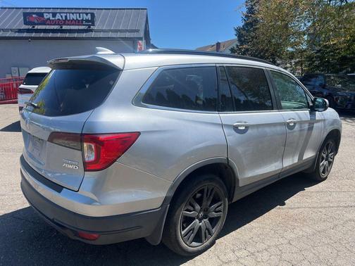 Gray 2022 Honda Pilot AWD Special Edition