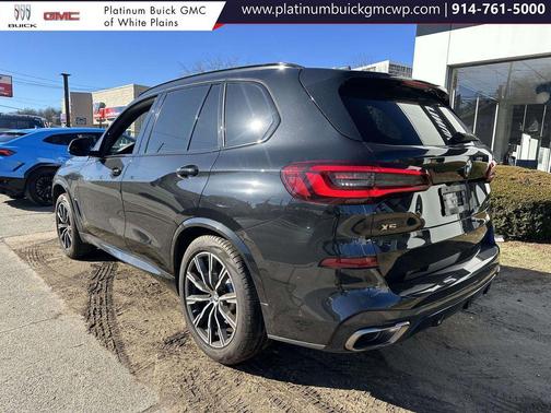 2023 BMW X5 M50i