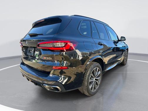 2023 BMW X5 M50i