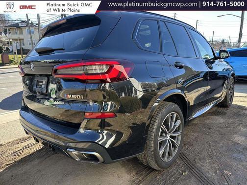 2023 BMW X5 M50i