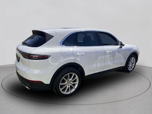 2023 Porsche Cayenne Platinum Edition