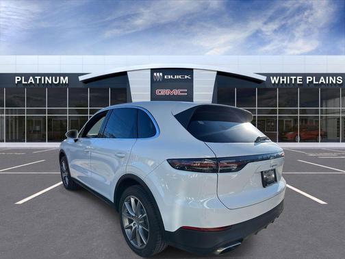 2023 Porsche Cayenne Platinum Edition