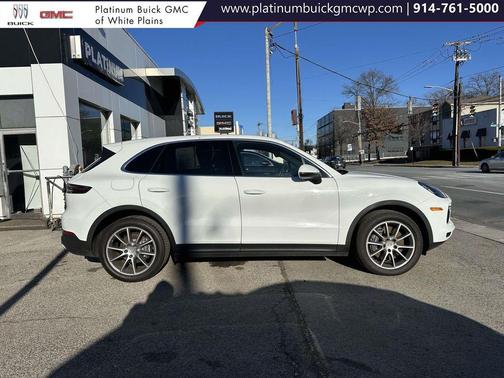 2023 Porsche Cayenne Platinum Edition