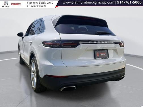 2023 Porsche Cayenne Platinum Edition