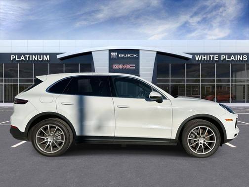 2023 Porsche Cayenne Platinum Edition