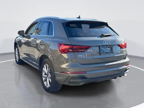 2024 Audi Q3 Premium 45 TFSI S line quattro Tiptronic