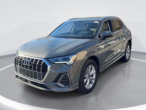 2024 Audi Q3 Premium 45 TFSI S line quattro Tiptronic