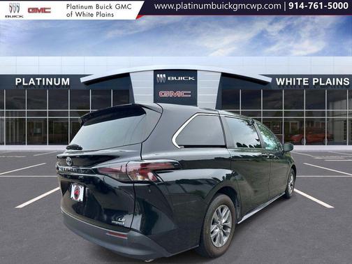 Midnight Black Metallic 2023 Toyota Sienna LE