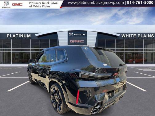 Black Sapphire Metallic 2026 BMW XM Label