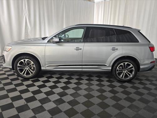 2025 Audi Q7 Premium Plus 45 TFSI quattro Tiptronic