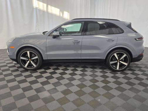2024 Porsche Cayenne 