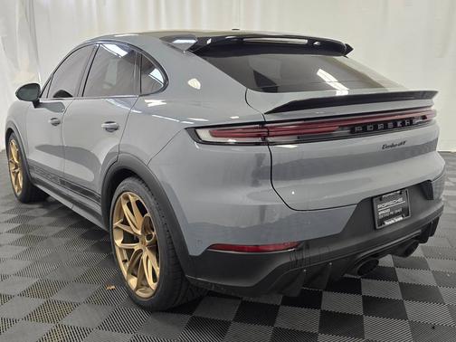 2024 Porsche Cayenne 