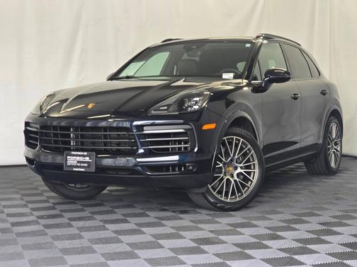 Moonlight Blue Metallic 2023 Porsche Cayenne