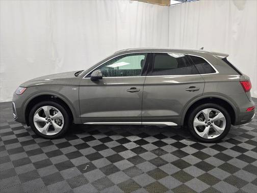 2025 Audi Q5 Premium Plus 45 TFSI S line quattro S tronic