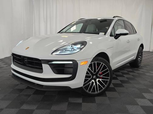 2022 Porsche Macan 