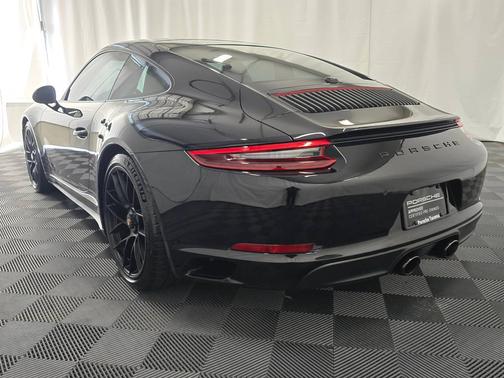 2018 Porsche 911 