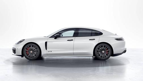 2023 Porsche Panamera 