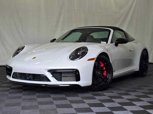 Carrara White Metallic 2023 Porsche 911