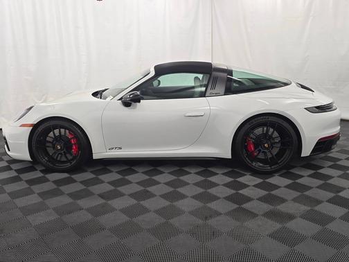 Carrara White Metallic 2023 Porsche 911