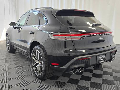 2025 Porsche Macan 