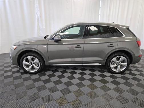 2025 Audi Q5 Premium Plus 45 TFSI S line quattro S tronic