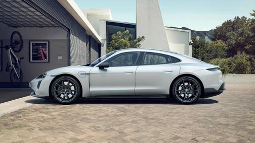2022 Porsche Taycan 