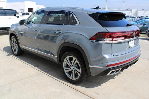2024 Volkswagen Atlas Cross Sport 2.0T SEL R-Line