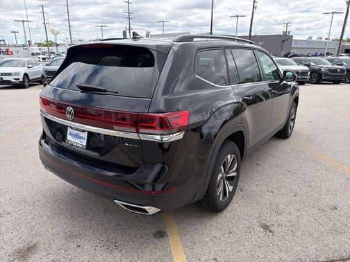 Black 2026 Volkswagen Atlas 2.0T SE