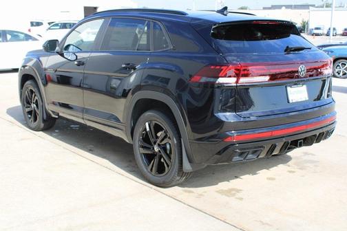 2026 Volkswagen Atlas Cross Sport 2.0T SEL R-Line Black