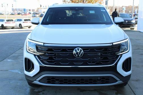 2026 Volkswagen Atlas Cross Sport 2.0T SE