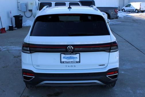2025 Volkswagen Taos 1.5T SE