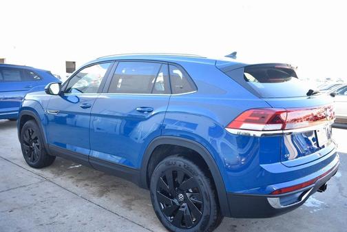 2025 Volkswagen Atlas Cross Sport 2.0T SE w/Technology