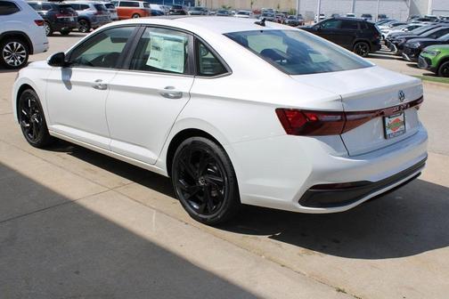 2025 Volkswagen Jetta 1.5T SE