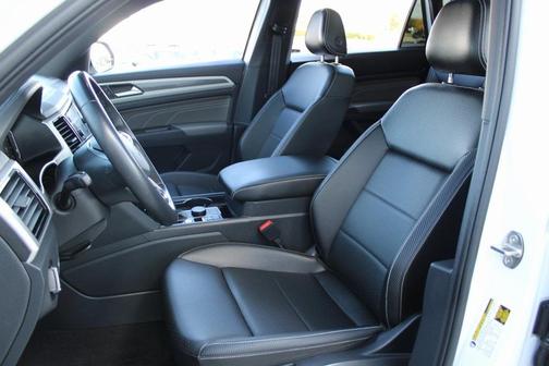 2023 Volkswagen Atlas Cross Sport 3.6 V6 SEL R-Line Black