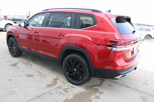 2025 Volkswagen Atlas 2.0T SE