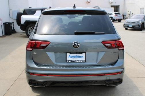 2022 Volkswagen Tiguan 2.0T SE R-Line Black