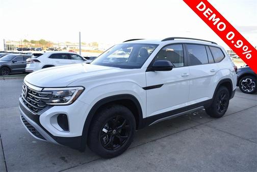 2025 Volkswagen Atlas 2.0T Peak Edition