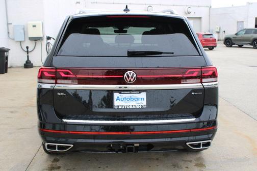 Black 2026 Volkswagen Atlas 2.0T SEL Premium R-Line