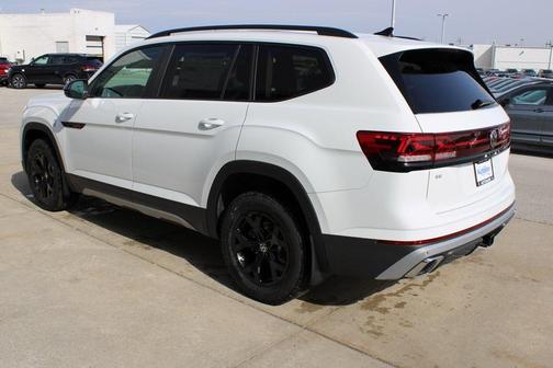 2025 Volkswagen Atlas 2.0T Peak Edition