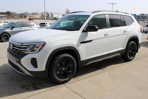 2025 Volkswagen Atlas 2.0T Peak Edition