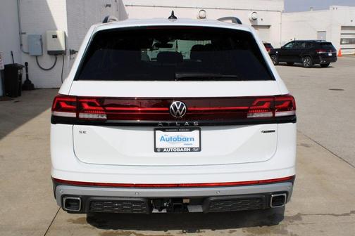 2025 Volkswagen Atlas 2.0T Peak Edition