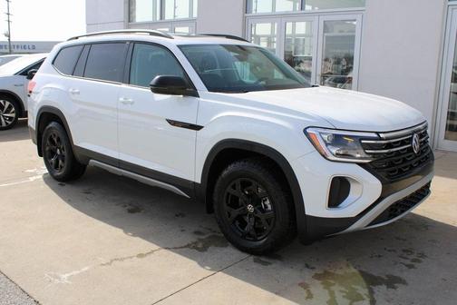 2025 Volkswagen Atlas 2.0T Peak Edition
