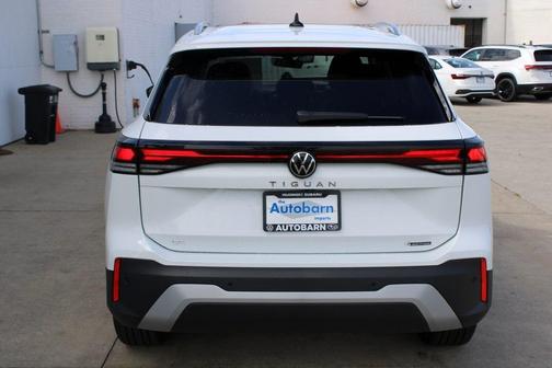 2025 Volkswagen Tiguan 2.0T SE