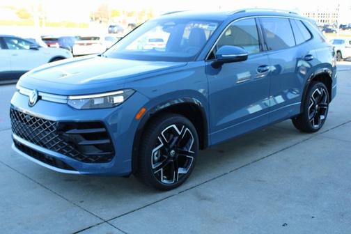 2026 Volkswagen Tiguan 2.0T SEL R-Line