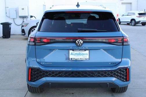 2026 Volkswagen Tiguan 2.0T SEL R-Line