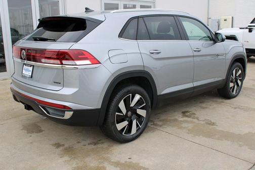 2025 Volkswagen Atlas Cross Sport 2.0T SE w/Technology