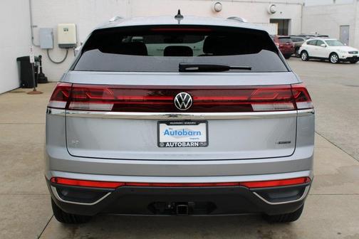 2025 Volkswagen Atlas Cross Sport 2.0T SE w/Technology