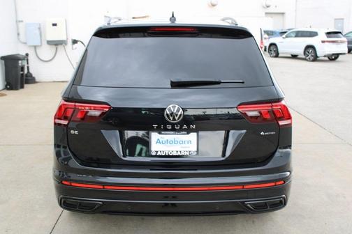 2024 Volkswagen Tiguan 2.0T SE R-Line Black